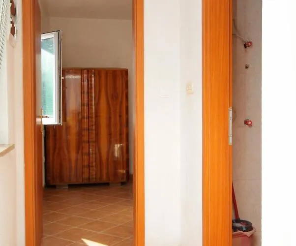 Seaside Secluded Cove Torac, Hvar - 4875 Апартаменты Gdinj